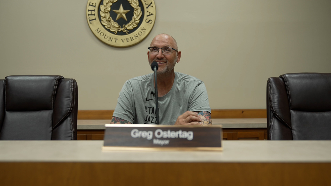 Former NBA big man rises to new heights as mayor of a small North Texas town