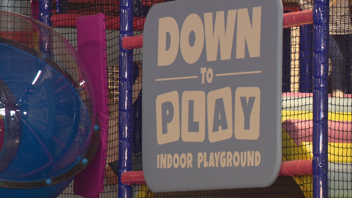 Dallas indoor playground packed as winter storm closures leave parents scrambling