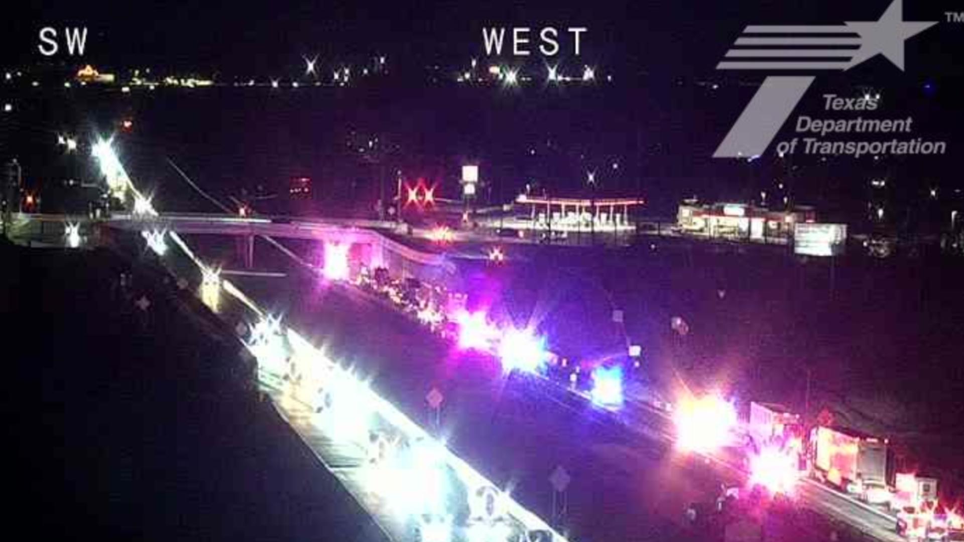 Traffic Alert: Crash closes all westbound lanes of I-30 in west Fort ...