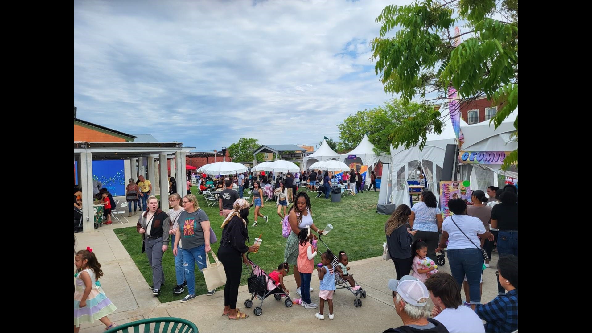 WFAA slideshow Main Street Fest in Grand Prairie