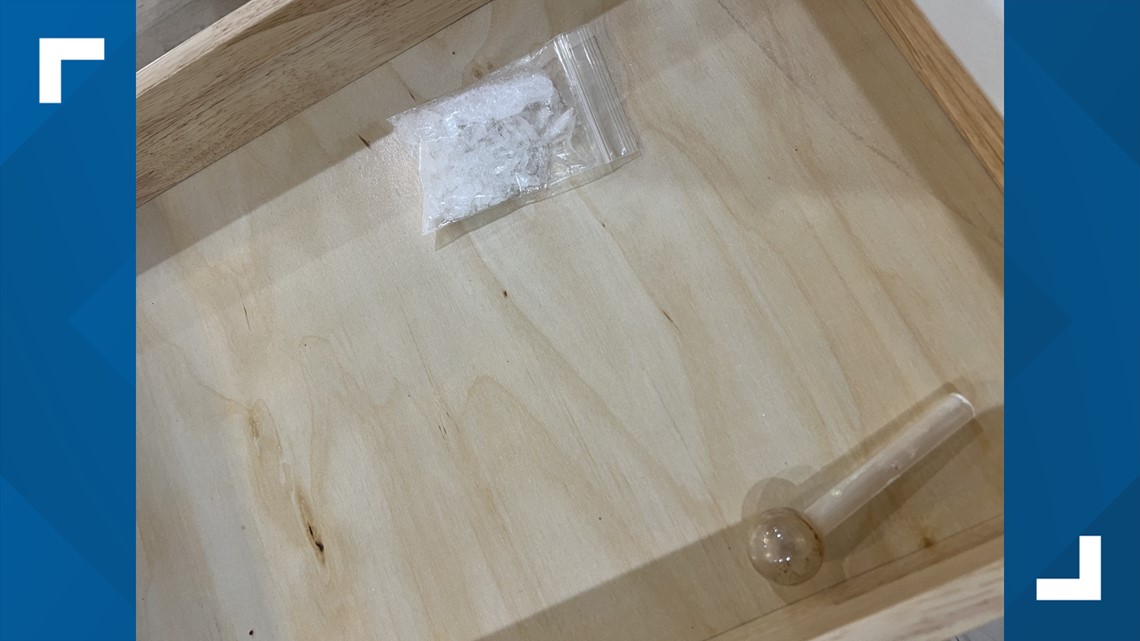 Family finds what looks like drugs in their Dallas Airbnb - Vimarsana News