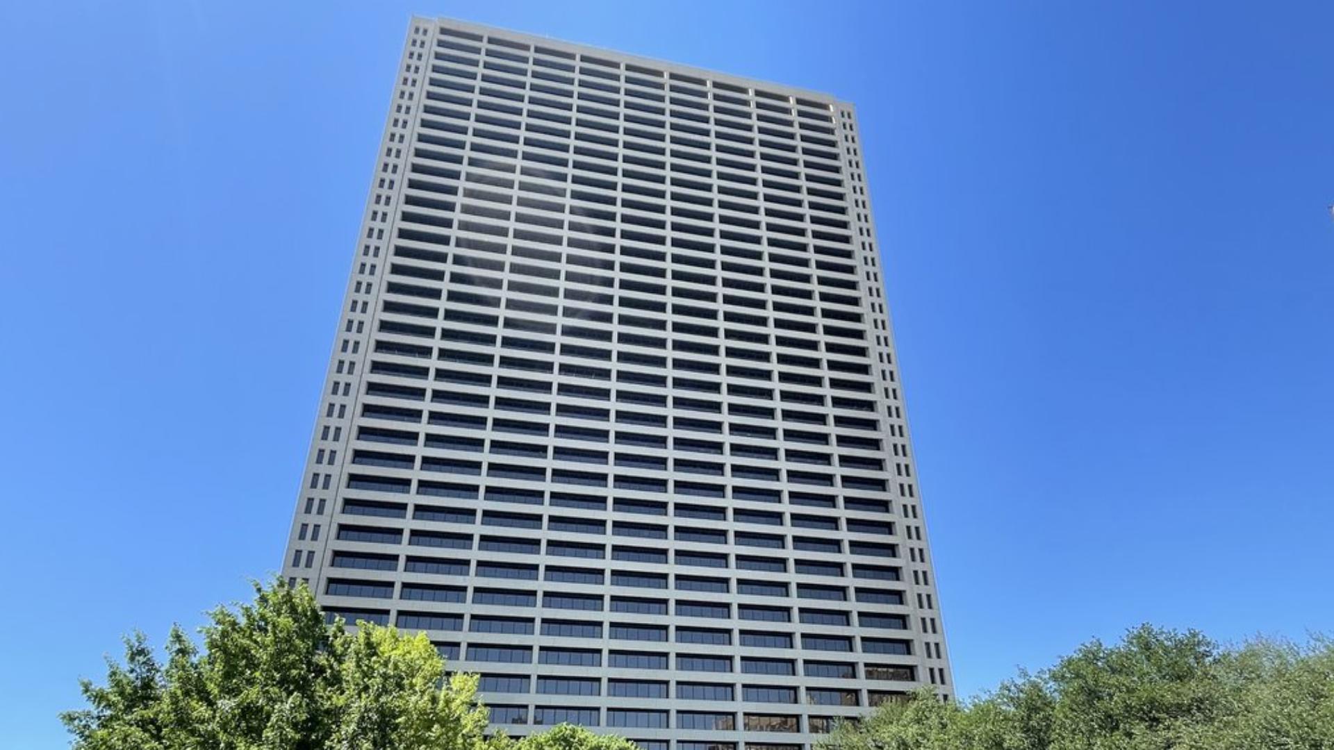 Fort Worth, Texas' tallest building, Burnett Plaza, has new owner ...