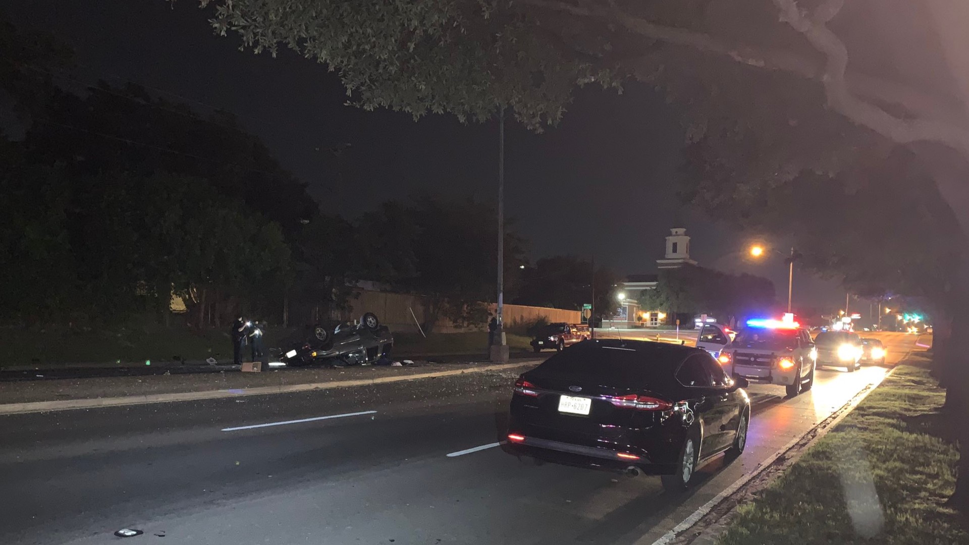 1 person dead after driver crashes into light pole, police say | wfaa.com