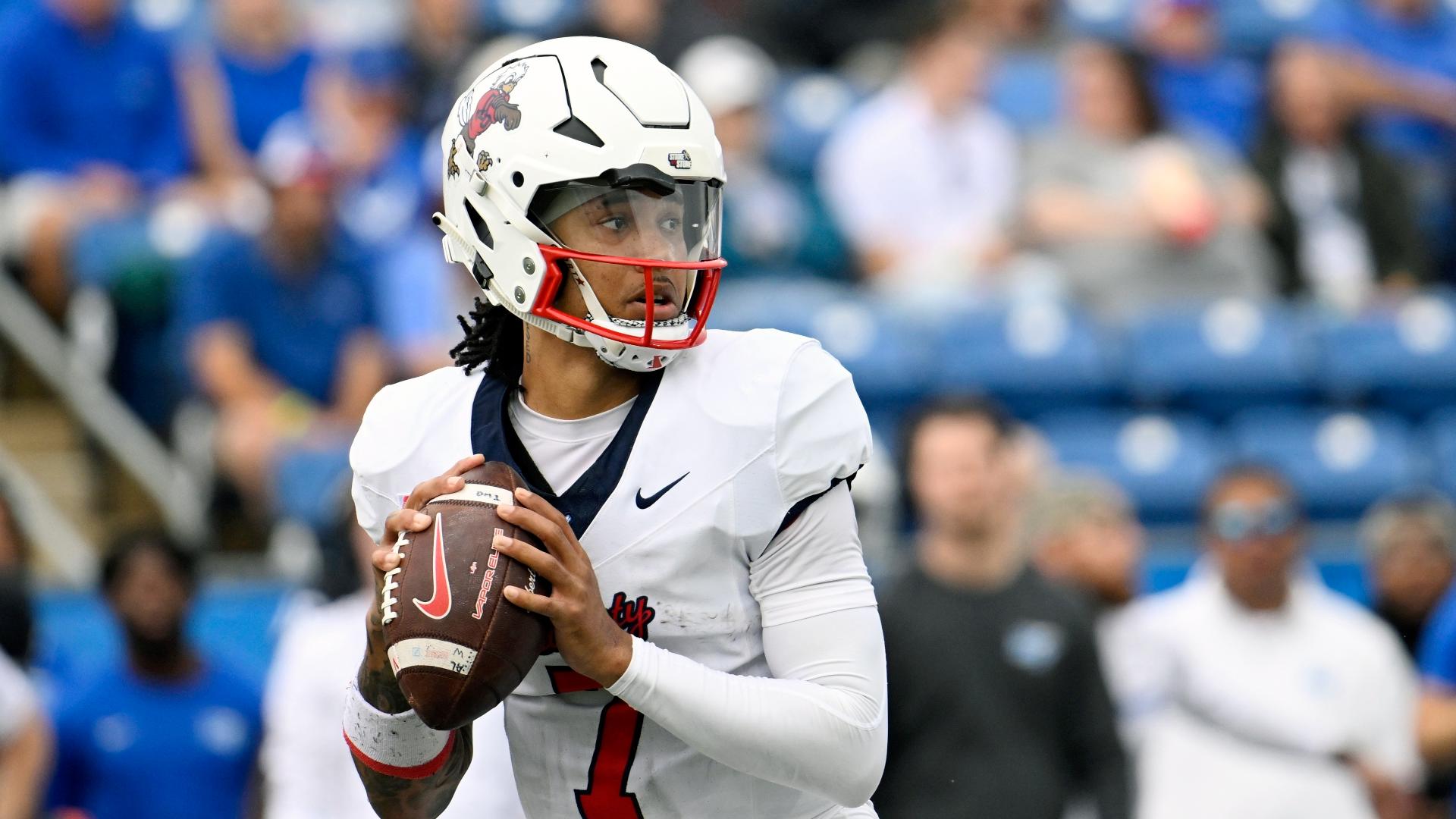 QB Kaidon Salter and his parents joined WFAA's Jonah Javad in studio. Salter was a star for Cedar Hill HS before playing at Liberty and transferring to Colorado.