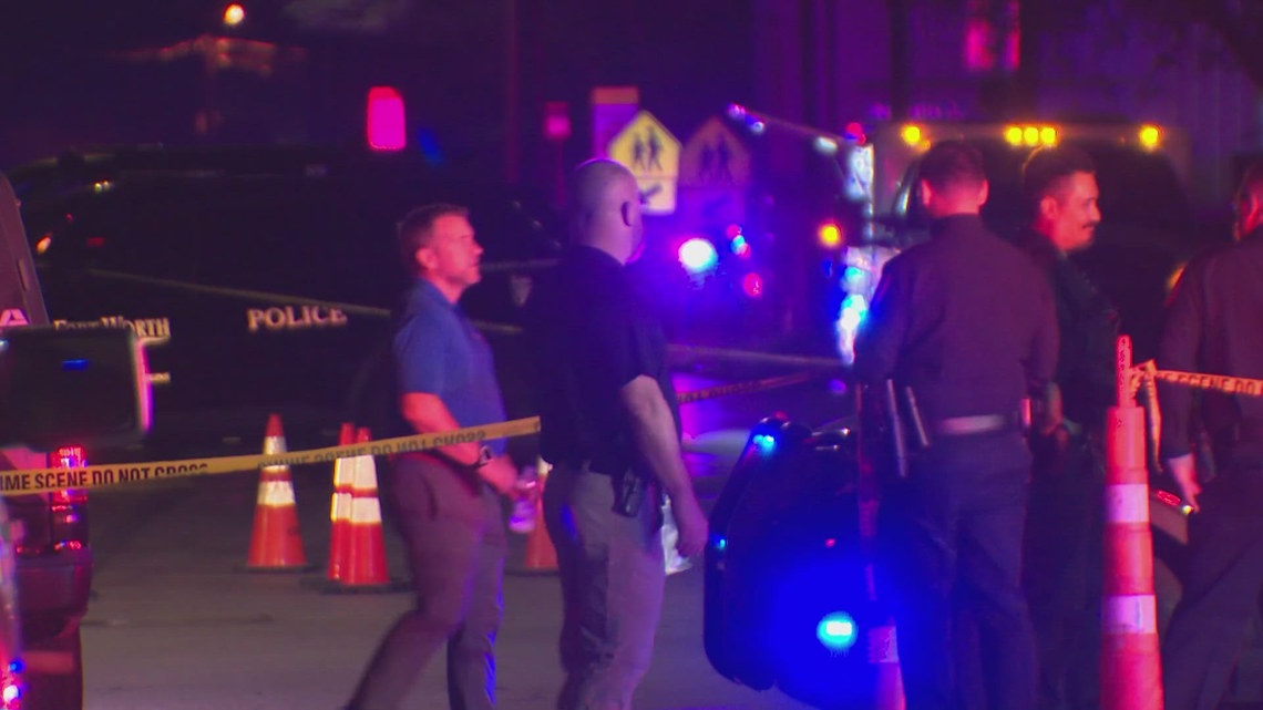 Fort Worth police shot a suspect who charged at them with a gun ...