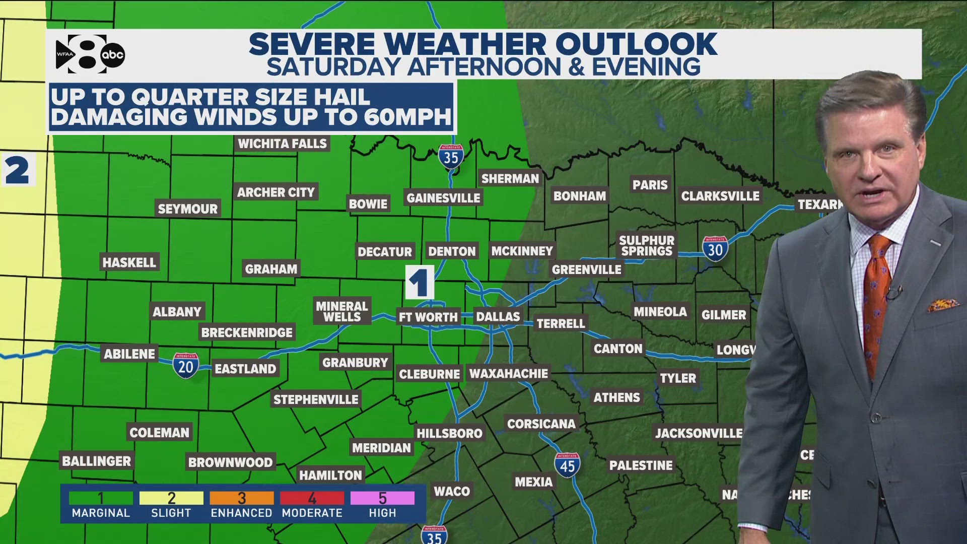 The WFAA cast shows off their Halloween costumes and Pete Delkus gives out candy! Plus, rain is moving into the region this weekend.