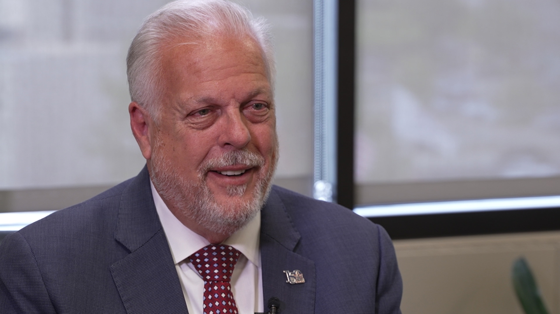 Arlington mayor wins final term in office, narrowly avoiding runoff