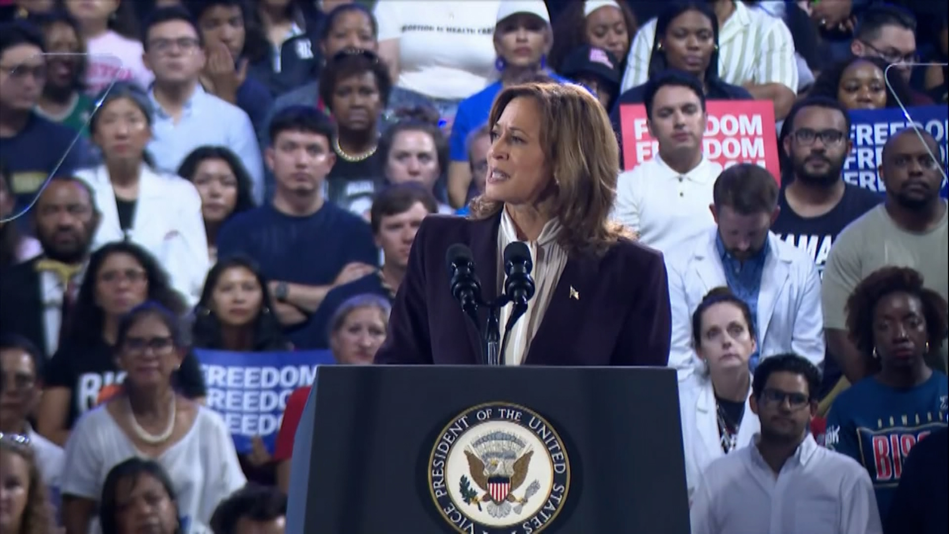 Watch Kamala Harris' full speech at a presidential campaign rally in Houston, Texas, on October 25, 2024.