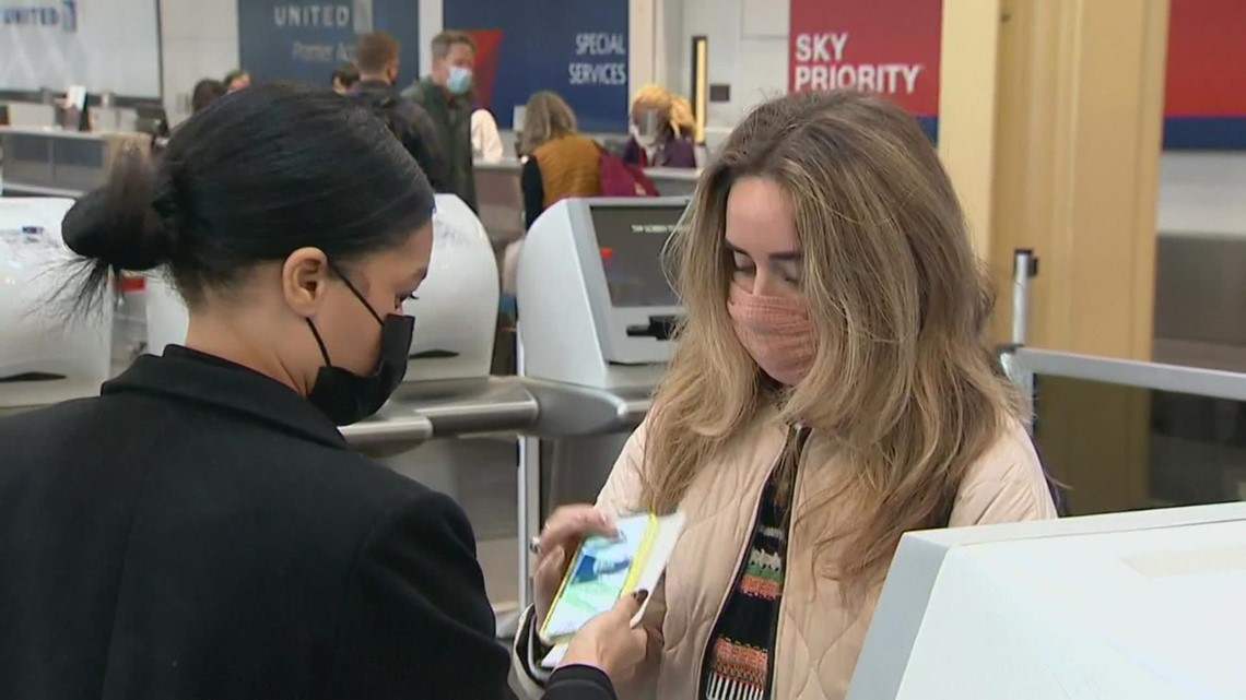 Masks in airports How airlines, airports are responding