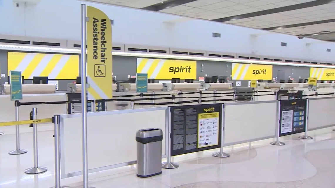 'Your money is in the air' | Spirit Airlines passengers scrambling for refunds and higher airfares