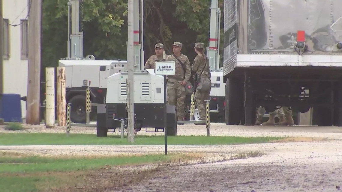 Texas National Guard troops arrive in Chicago after Gov. Greg Abbott ...