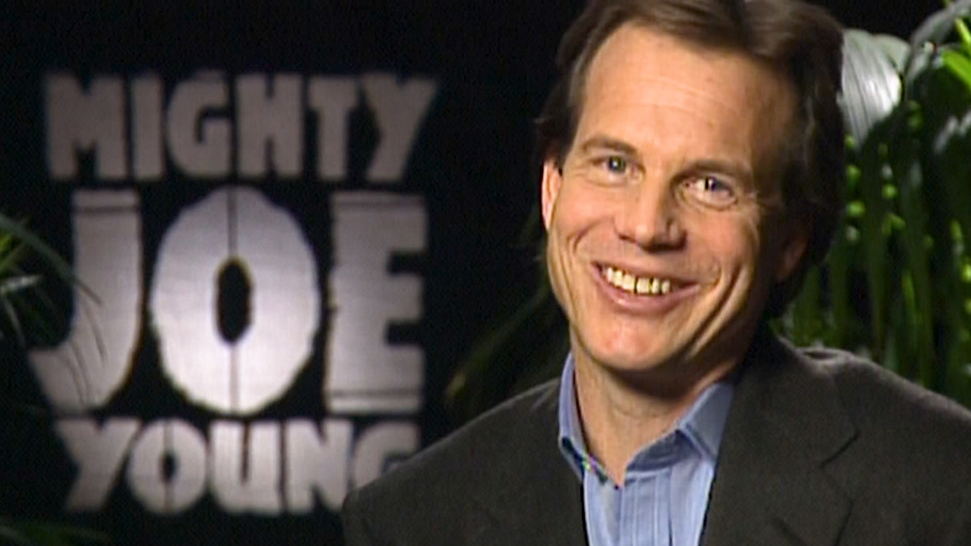 Bill Paxton sat down with WFAA to talk about taking on the role of Gregg O'Hara in the 1998 film Mighty Joe Young.
