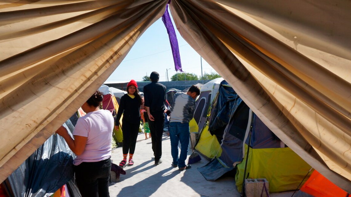 Thousands of migrants await end of Title 42 at Mexico border | wfaa.com