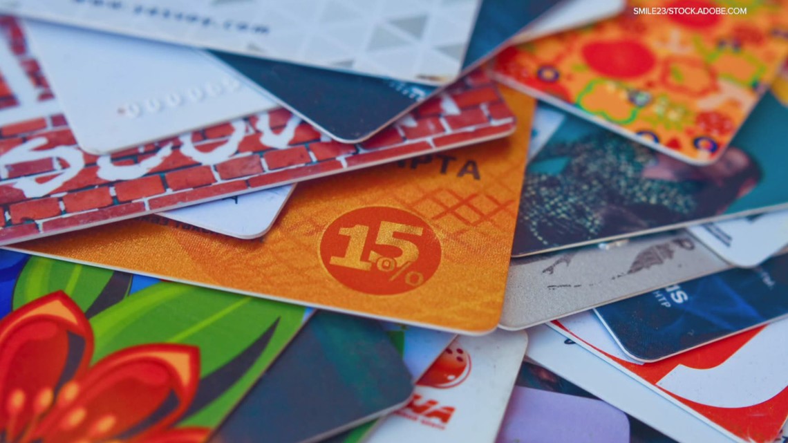 Holiday shopping guide: Why you should ask for cash, gift cards - Vimarsana News