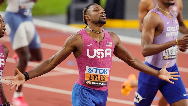 Noah Lyles wins third straight world championship at 200 meters | wfaa.com