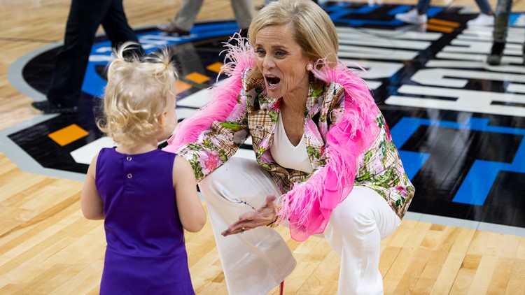 Celebrate Lsu S Final Four Appearance With Coach Kim Mulkey S Best Sideline Outfits Wfaa Com